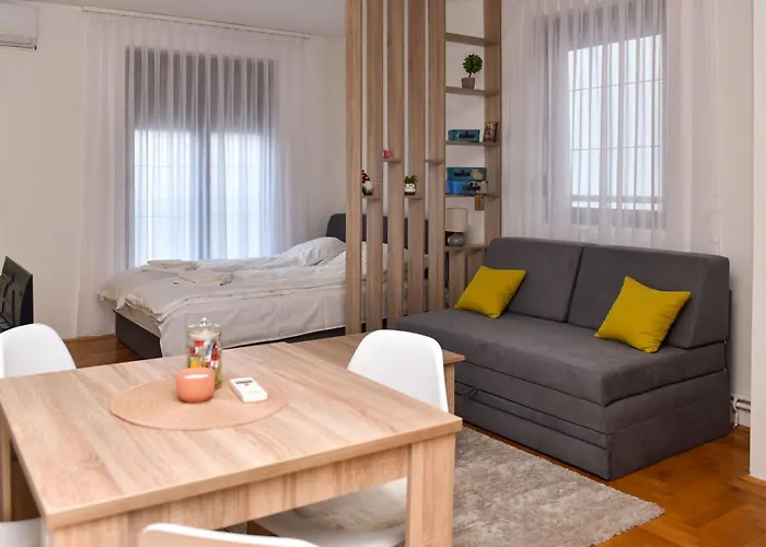 Anya Apartman